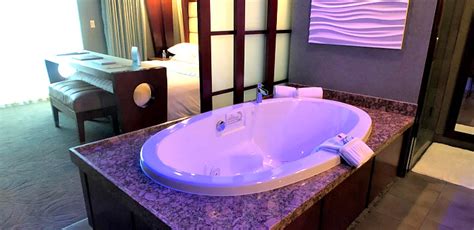 cheap hotels with jacuzzi|cheapest hotels with jacuzzi suites.